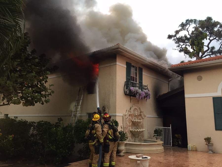 Photos Several cars destroyed in Naples mansion fire Gallery