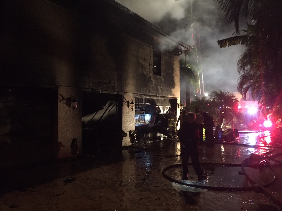 Photos Several cars destroyed in Naples mansion fire Gallery