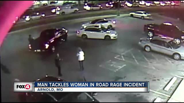 Police searching for Arnold road rage suspect