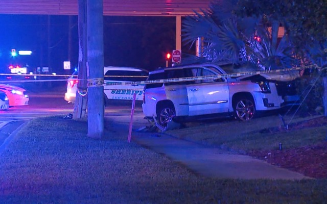 Car crash shuts down San Carlos Blvd. in Fort Myers - Fox 4 Now WFTX